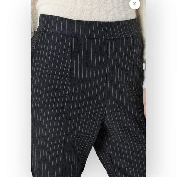 New Noisy May Pinstriped Pants With Slit Hem - Picture 5 of 9